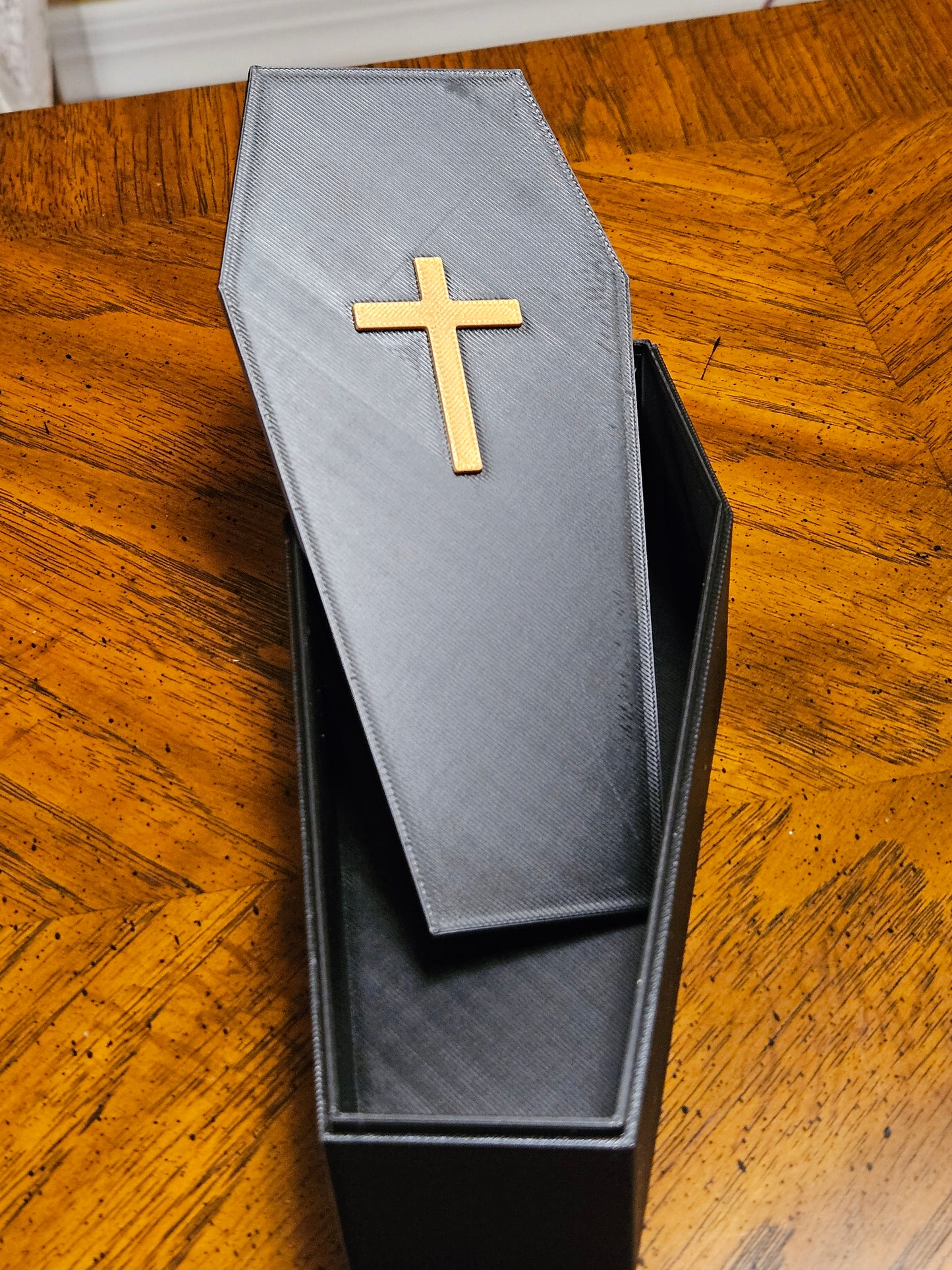 Coffin designed by TSliced3D